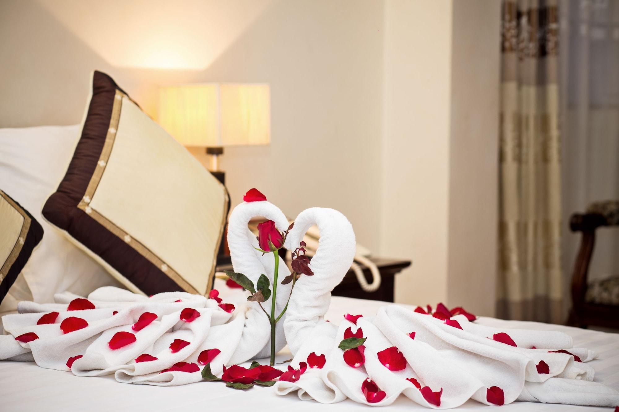 Camellia Boutique Hotel & Spa Hanoi Bagian luar foto